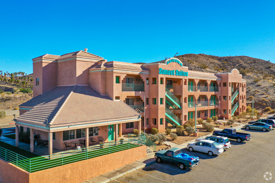 Sunset Apartments - 210